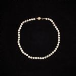 550172 Pearl necklace